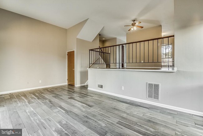 Building Photo - 7301 Larrup Ct