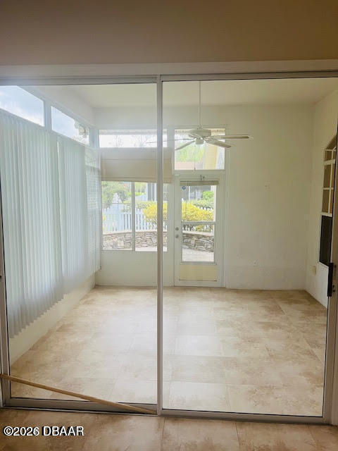 Building Photo - 4 Lonetree Look