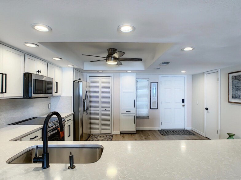 Building Photo - 175 Jimmy Buffett Mem Hwy