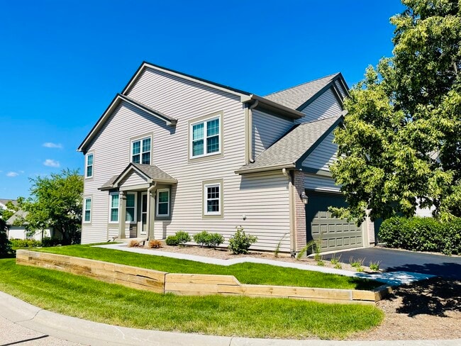 Building Photo - 517 Willow Way