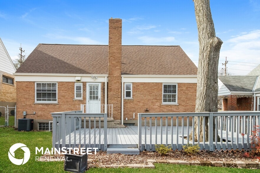 Building Photo - 2160 Sylved Ln