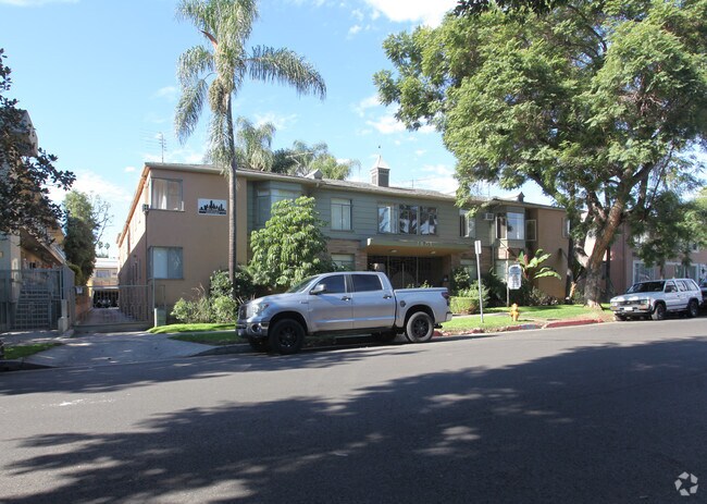 1801 Garfield Place - 1801 N. Garfield Pl