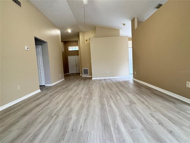 Building Photo - 27618 Sky Lake Cir