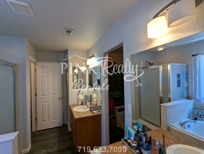 Building Photo - 2653 Shannara Grove