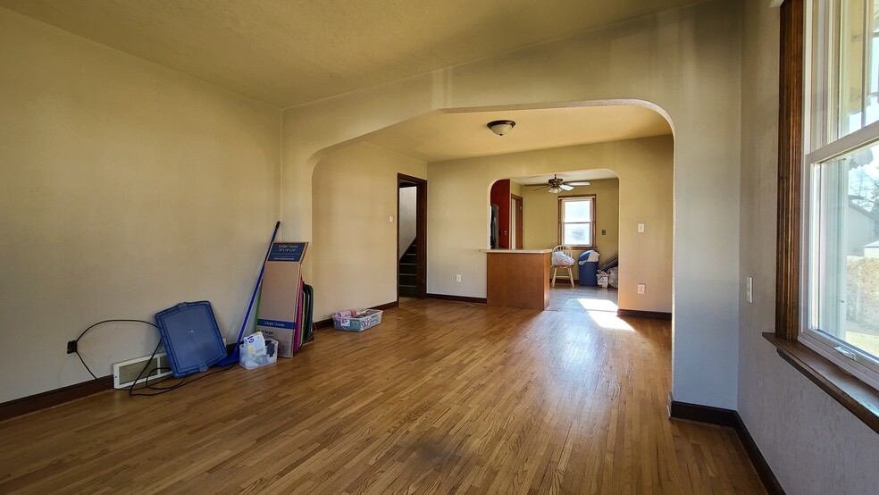 Building Photo - 1040 Oak St