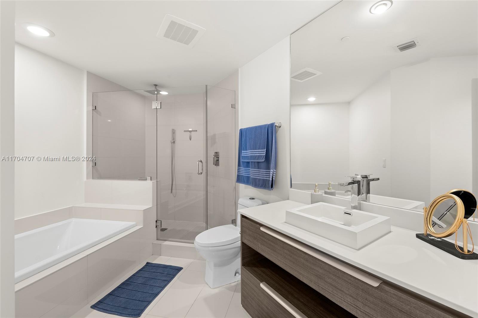 Building Photo - 92 SW 3rd St