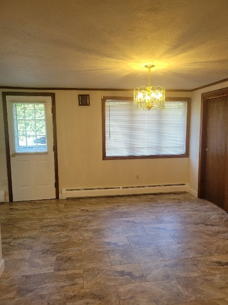 Building Photo - 23 Pinecroft Ave