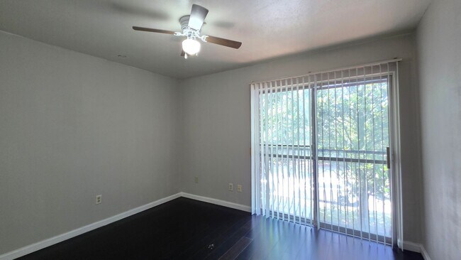 Building Photo - 1700 SW 16th Ct