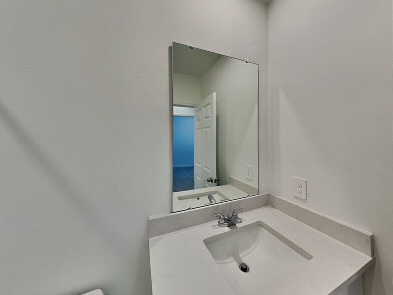 Building Photo - 2134 Judith Ct