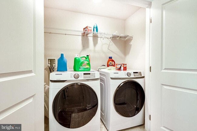 Building Photo - 2335 Water Promenade Ave