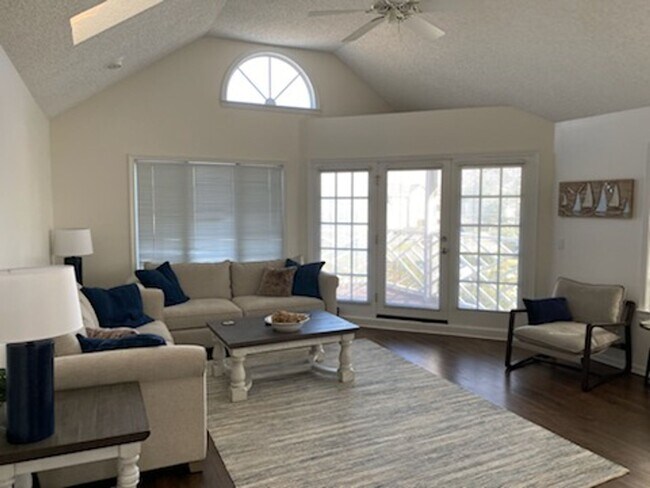 Building Photo - NORTH END VIRGINIA BEACH