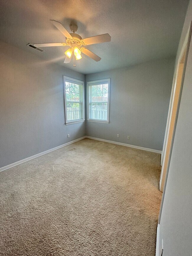 Building Photo - 4 Bed/3 Bath for rent in Bentonville! New ...