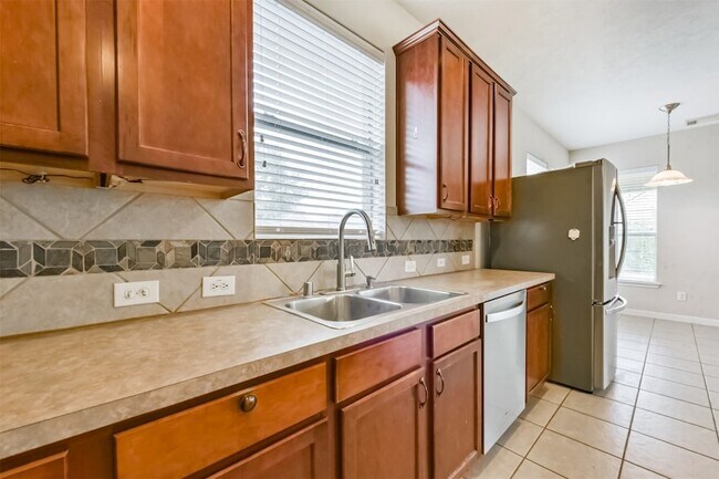 Building Photo - 2601 Hewn Rock Way