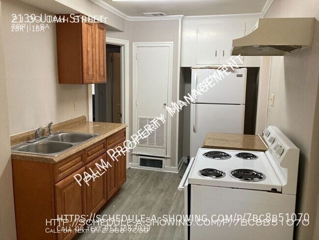 Building Photo - 2139 Utah St