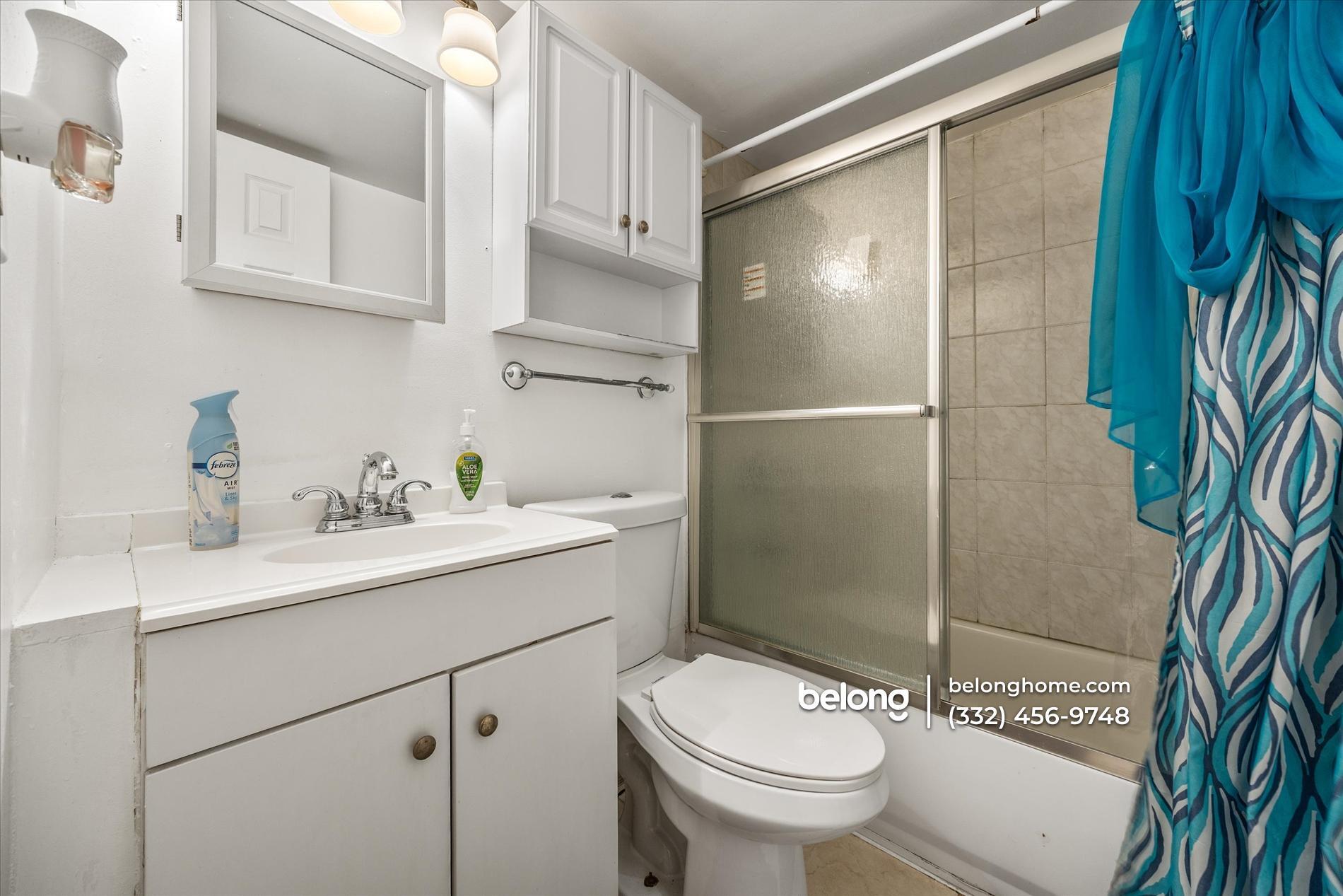 Building Photo - 18 Wayne St