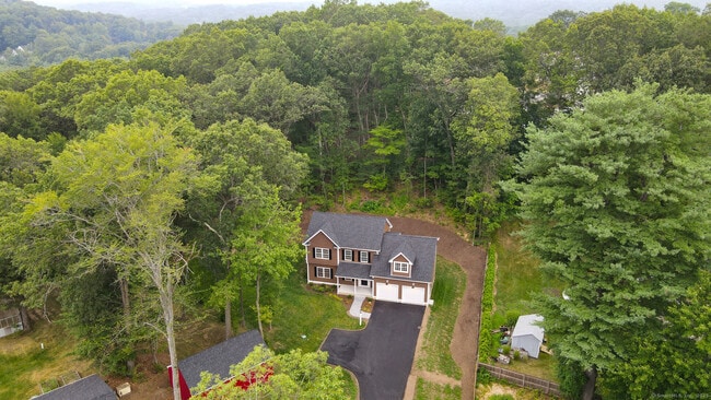 Building Photo - 164 Fox Den Rd