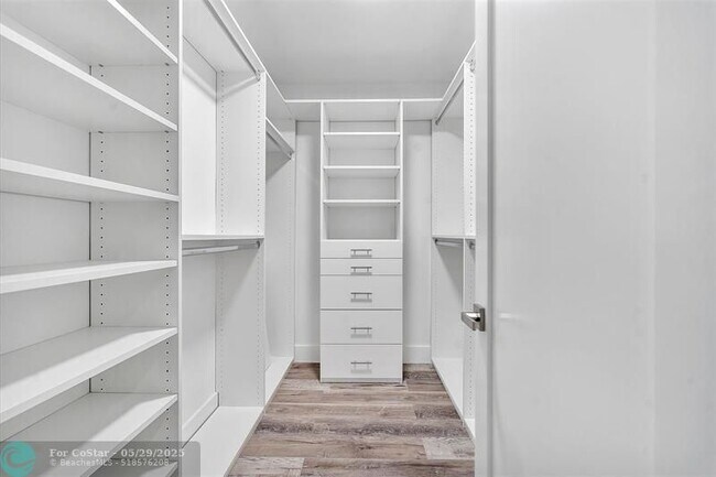 Building Photo - 3400 Galt Ocean Dr
