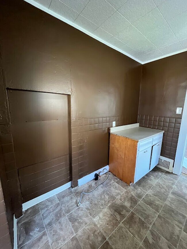 Building Photo - 2 Bedroom 1 Bathroom Home for Rent