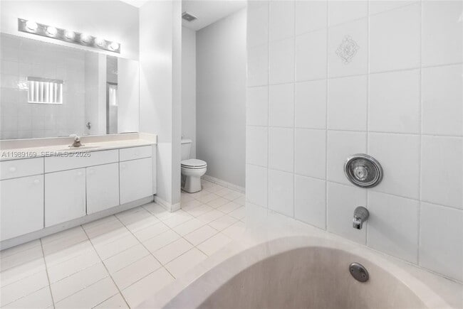 Building Photo - 22901 SW 114th Ave