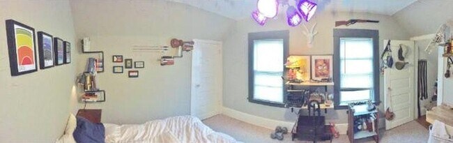 Building Photo - 951 18th Ave SE