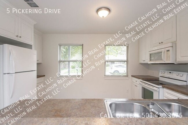 Building Photo - 5 Pickering Dr