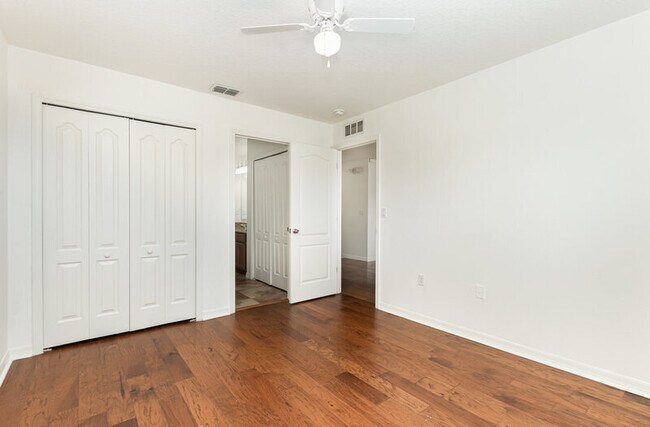 Building Photo - 9026 Paolos Pl