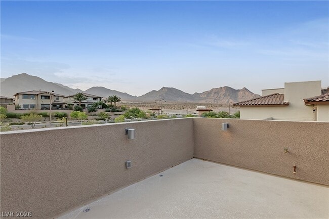 Building Photo - 41 Lomita Heights Dr