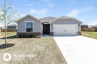 Building Photo - 916 NW 6th St