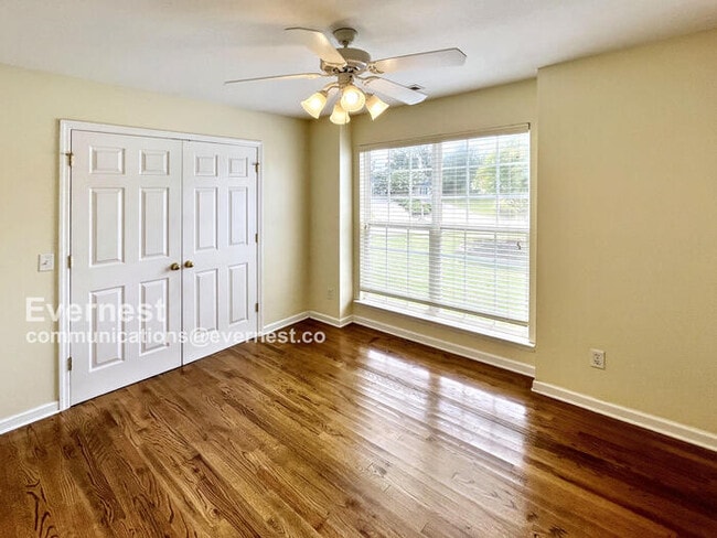 Building Photo - 1720 Hawk Run Ln