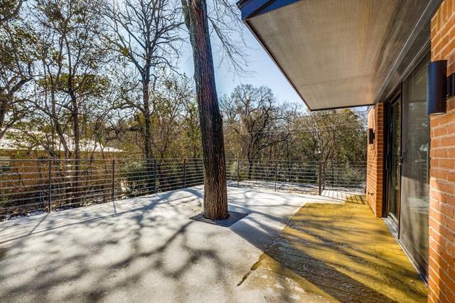 Building Photo - 1820 Mariposa Dr