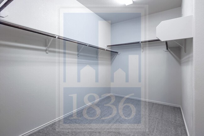 Building Photo - 308 Lacey Oak Lp