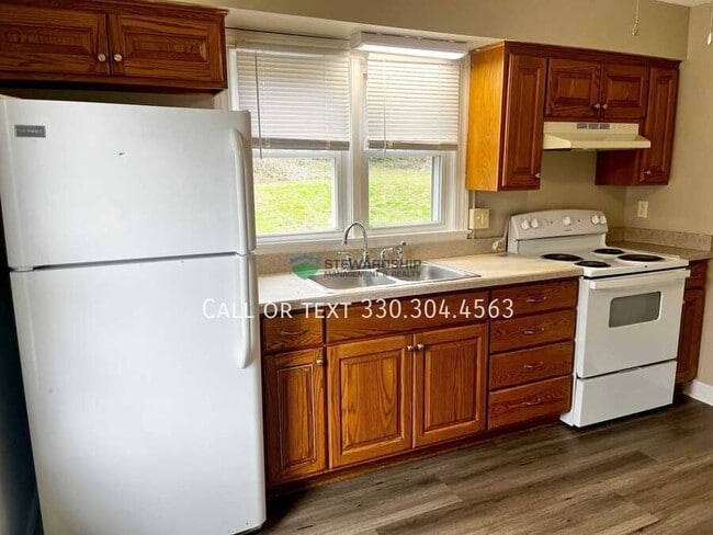 Building Photo - 133 Catherine St