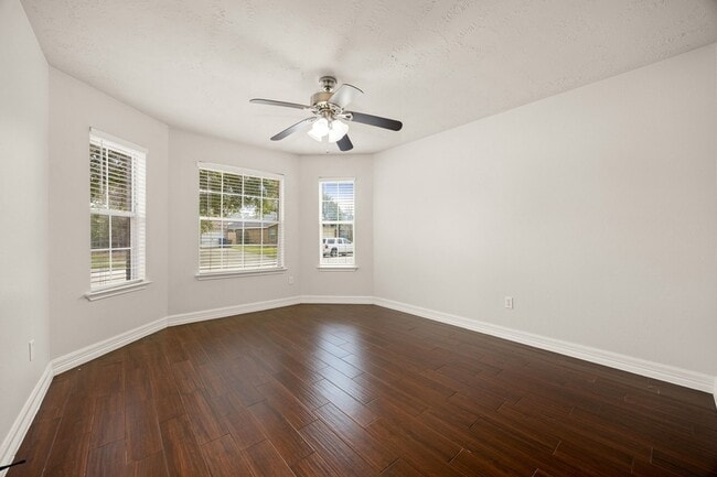 Building Photo - 29123 Foxingham Cir