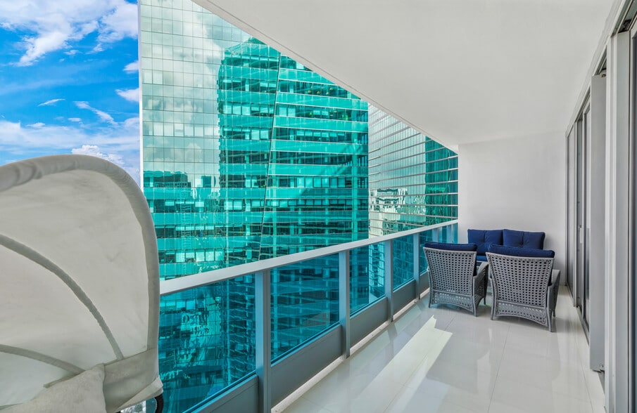 Building Photo - 200 Biscayne Boulevard Way