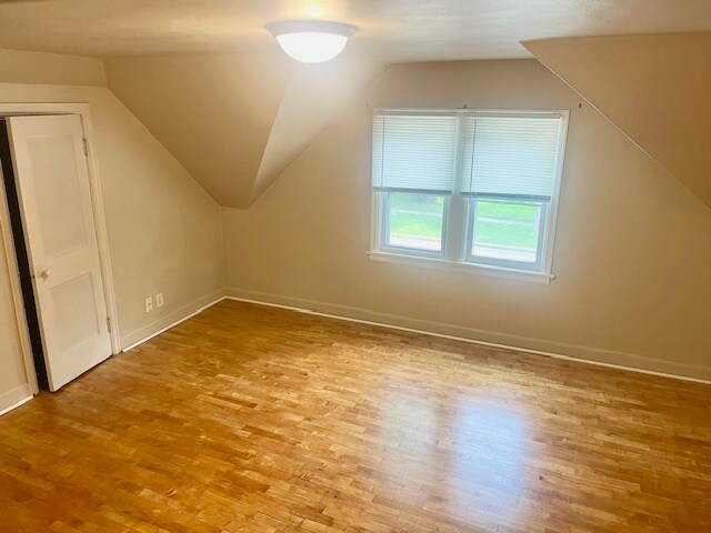 Living Room - 819 W Commercial St
