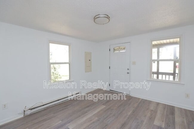 Building Photo - 38 N Old Church St