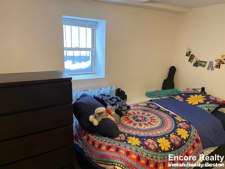 Building Photo - 22 St Cyprians Pl