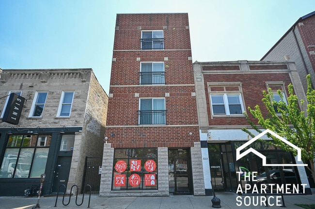 Building Photo - 3211 W Armitage Ave