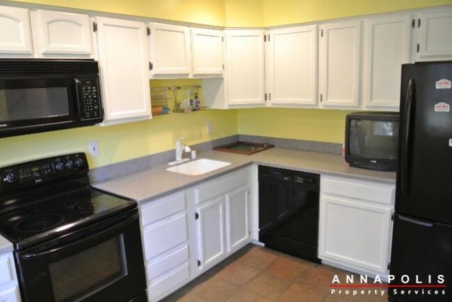 Building Photo - 12 rockwell court