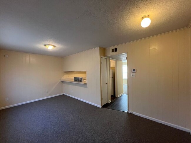 Building Photo - 2996 Stage Park Pl