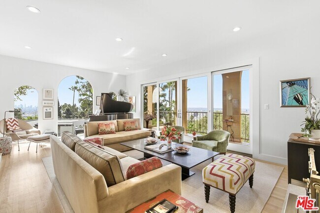 Building Photo - 6203 Temple Hill Dr