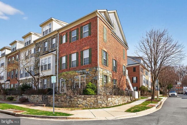 Building Photo - 102 Pasture Side Pl