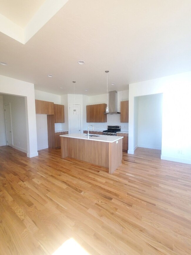 Building Photo - Beautiful  Eagle home