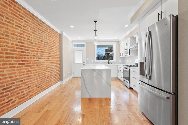 Building Photo - 3129 Fait Ave