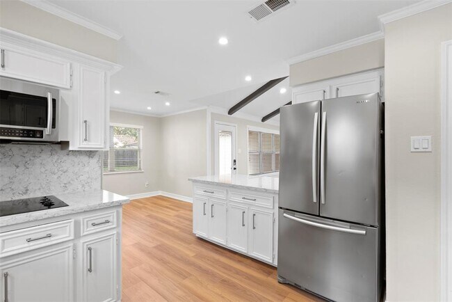 Building Photo - 12434 Briar Forest Dr