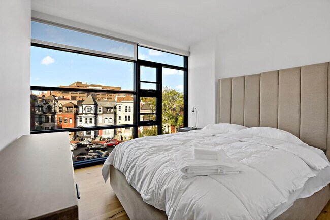 Building Photo - 1841 7th St NW