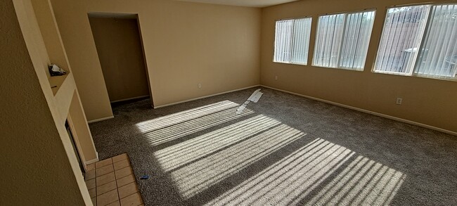 Building Photo - 38235 Armstrong Dr