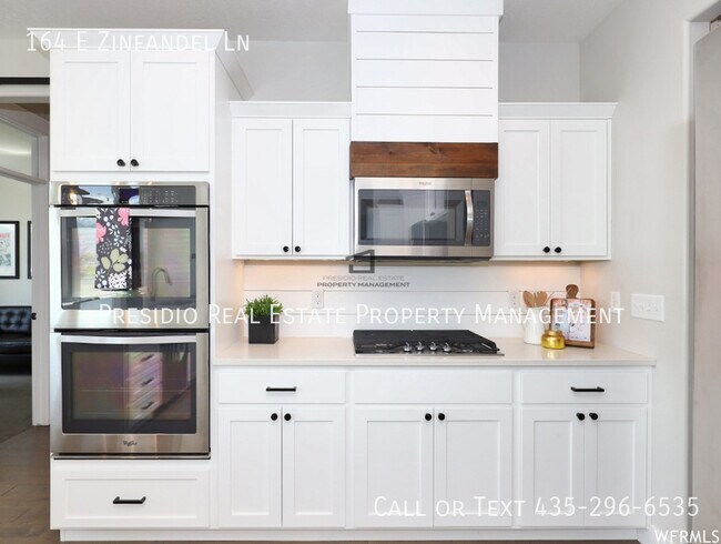 Building Photo - 164 E Zinfandel Ln