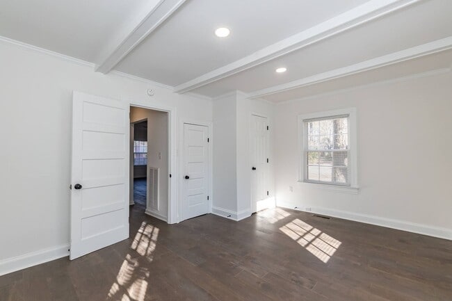 Building Photo - Amazingly large 2 bedroom home with fenced yard!