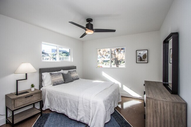 Building Photo - Biltmore District Luxury – 3 month leases avaialble 2,795.00